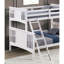 Lit superposé simple au-dessus d'un lit double moderne de style transitionnel blanc, en angle, en bois massif et en bois d'ingénierie, joint de verrouillage pour accès sécuritaire, tracas de chambre à coucher en bois - installation