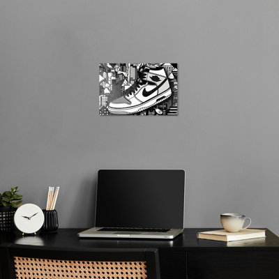 «Shiny Black City Sneaker», impressions sur toile par Notoriart