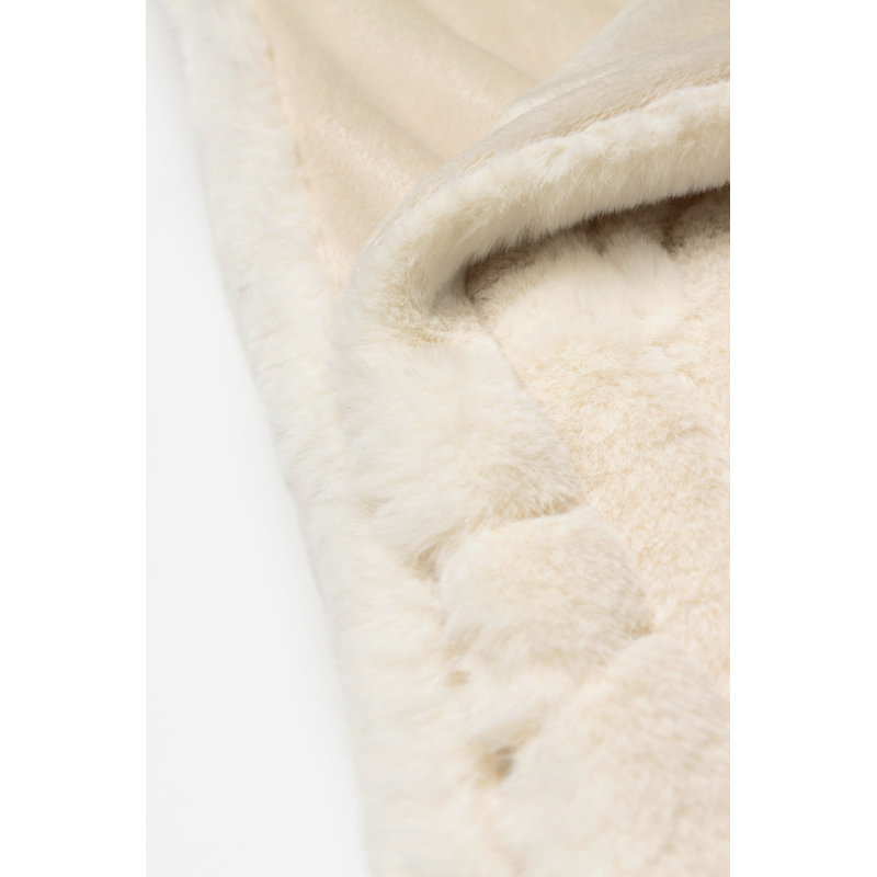 Amanzhan Throw Blanket, Cream