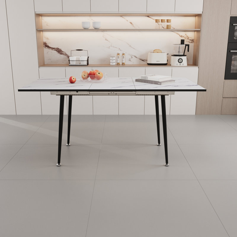 Table de salle à manger extensible, 47 po à 63 po, thème inspiré du marbre blanc, pieds en métal noir pour une table distinctive de style 63 po, cadre, confortable 2 6