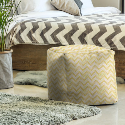 Repose-pieds cubique à motif à chevrons à la main classic