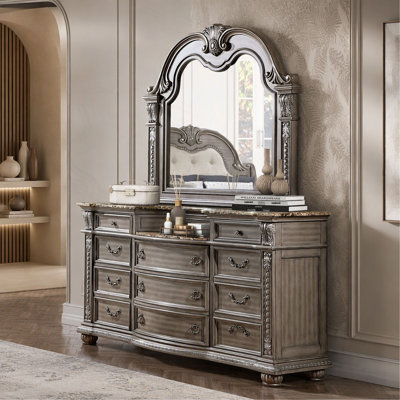 Commode de style traditionnel avec commode à 11 tiroirs avec dessus en marbre