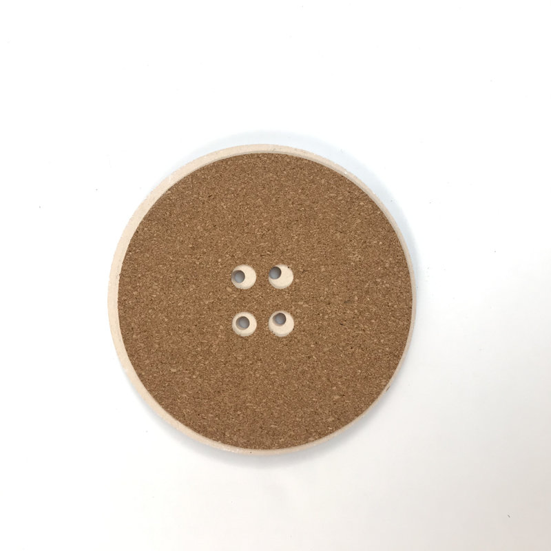 Sous-verre à boutons