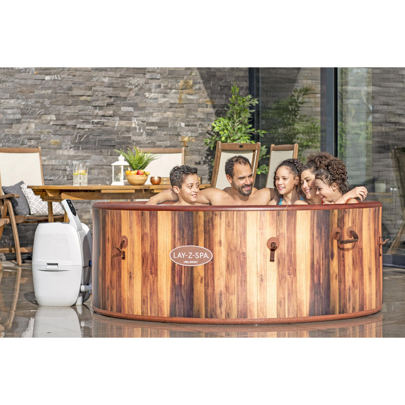 Helsinki Airjet Plus Hot Tub With Wifi