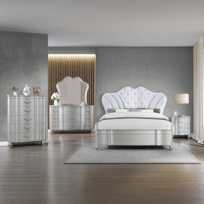 Hinsley 5PC Bedroom Set