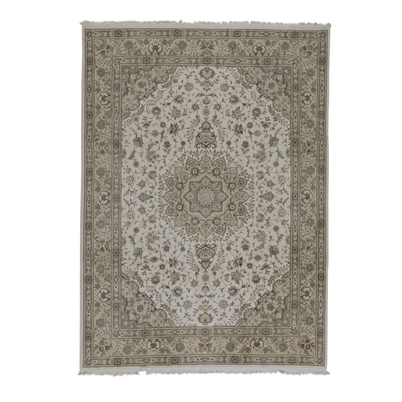 Wool Oriental Area Rug in Ivory