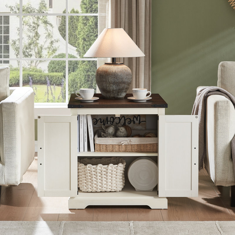 Table de bout carrée avec station de charge et porte en rotin authenic, tablette de rangement réglable Jaimar, Blanc rétro