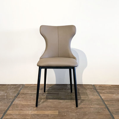 Chaise rembourrée en cuir Ihno