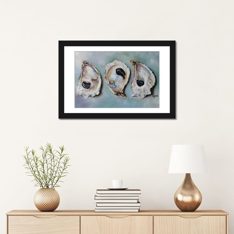 «Bay Oyster Shells» par Kristine Kainer, reproduction, H 16 po x l 24 po, Papier dans un cadre photo, Noir