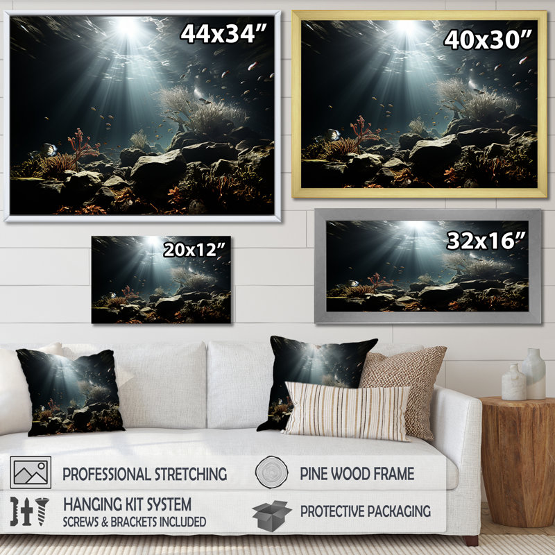 «Deep Sea Diving révèle une beauté naturelle sur toile», H 16 po x l 32 po x P 1 po, Cadre flottant blanc