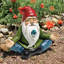 Statue de gnome de jardin zen