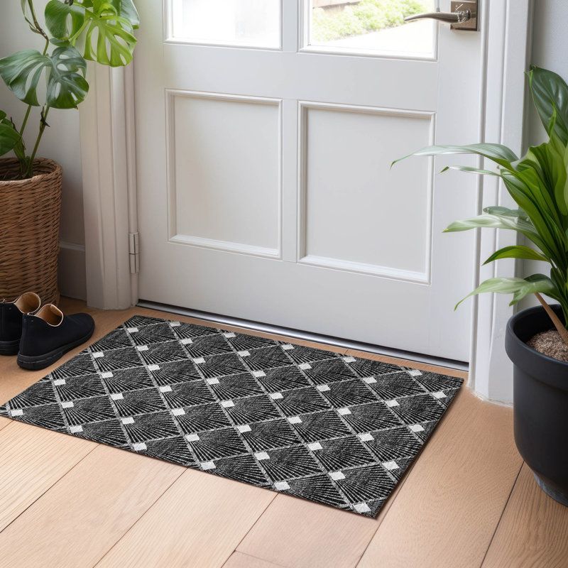 Maliana Washable Geometric Indoor / Outdoor Rug, Rectangle 1'8" x 2'6"