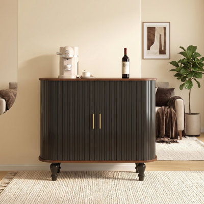 Bar Mid-Century moderne cannelé avec rangement pour le vin, porte-verres, tiroir et compartiments latéraux