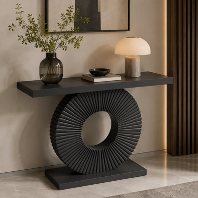 Canapé moderne en bois avec base géométrique