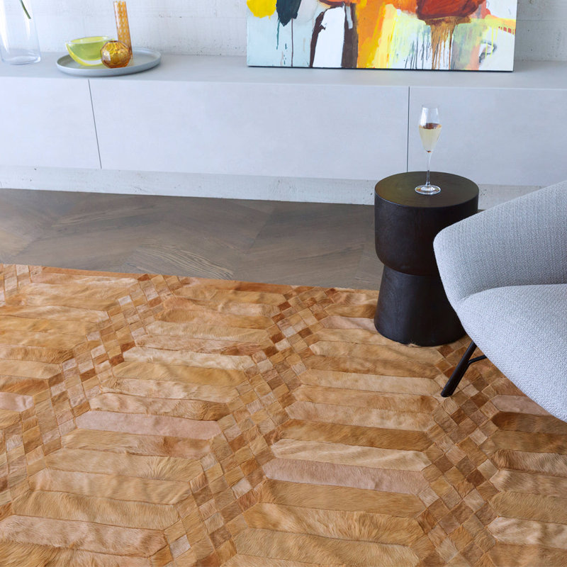 Tapis géométrique en cuir de vache cognac, Rectangle 5 pi 7 po x 7 pi 10 po