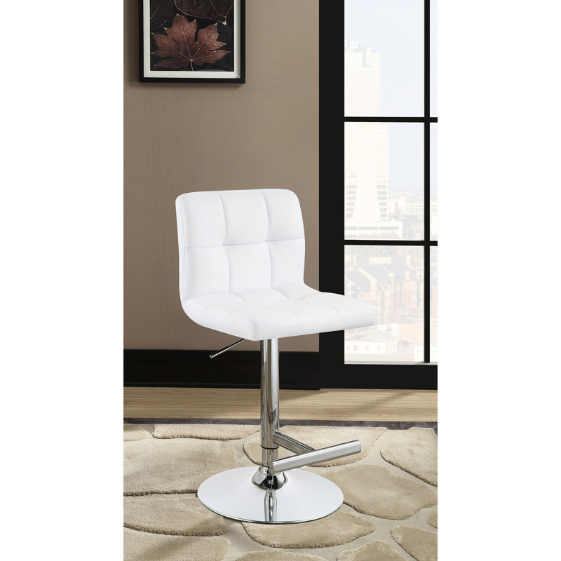De 2 tabourets de bar blancs sans accoudoirs avec fonction réglable et sièges en similicuir pour un design relaxant