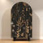 Armoire arquée avec tablettes et portes