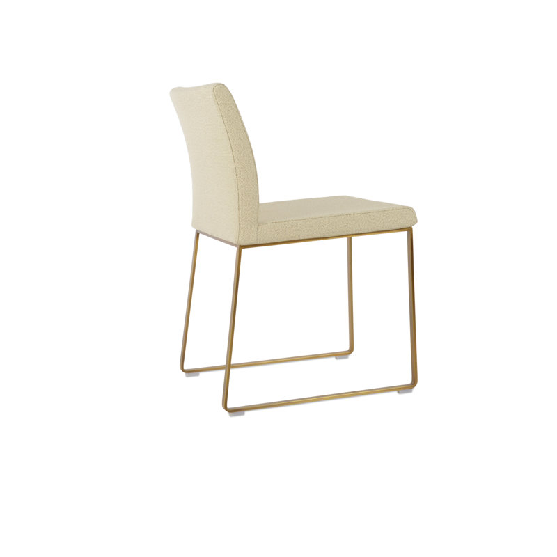 Chaise d'appoint en tissu Aria, Laiton, Beige