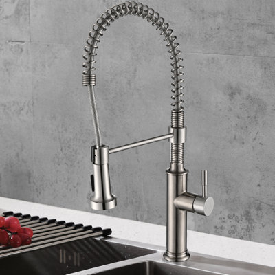 Single-Handle Kitchen Faucet with Dual Function Spray head
