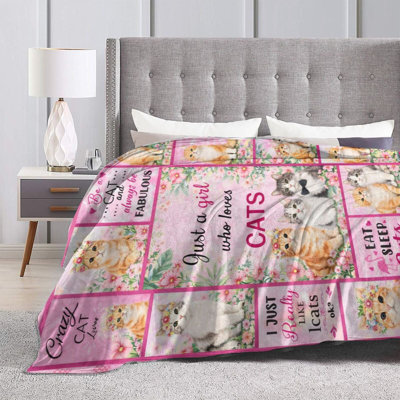 Couverture douce et confortable pour les amoureuses des chats, motif de collage de chats mignons, idéale pour le canapé ou le lit. Cadeau parfait pour les passionnées de chatons, pour un anniversaire, Noël ou la Saint-Valentin. Dimensions : 76 x 102 cm. De plus, un sac fourre-tout en toile avec un chat et un chapeau de Noël vous est offert.