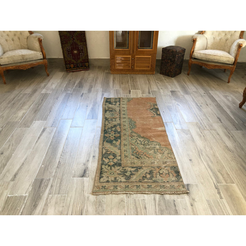 Tapis turc Oushak tissé à la main dans des tons naturels avec des styles décoratifs bohémiens et éclectiques