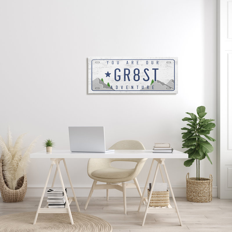 «Our Greatest Adventure Mountain Range», plaque noire, art numérique sur estampe numérique par Daphne Polselli, Toile tendue