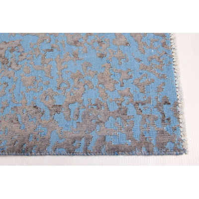 Color Transition Sky Blue Rug 4'2" x 5'3"