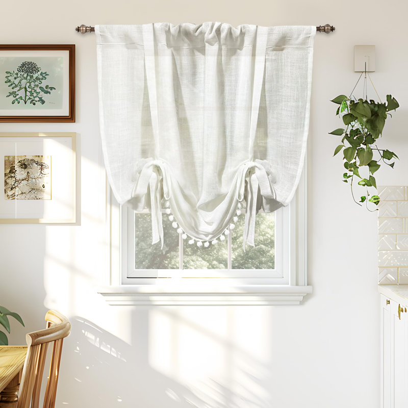 Rideau semi-transparent, L 39 po x L 55 po