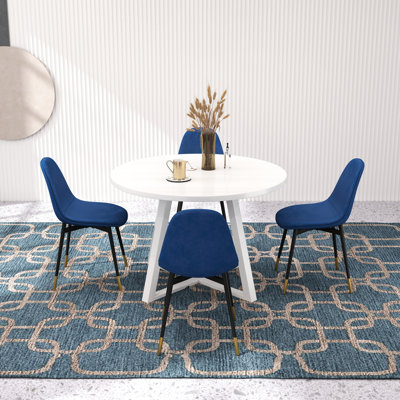 5 tables rondes - bleu, table arrière avec 4 chaises tréteaux et bleu, design moderne