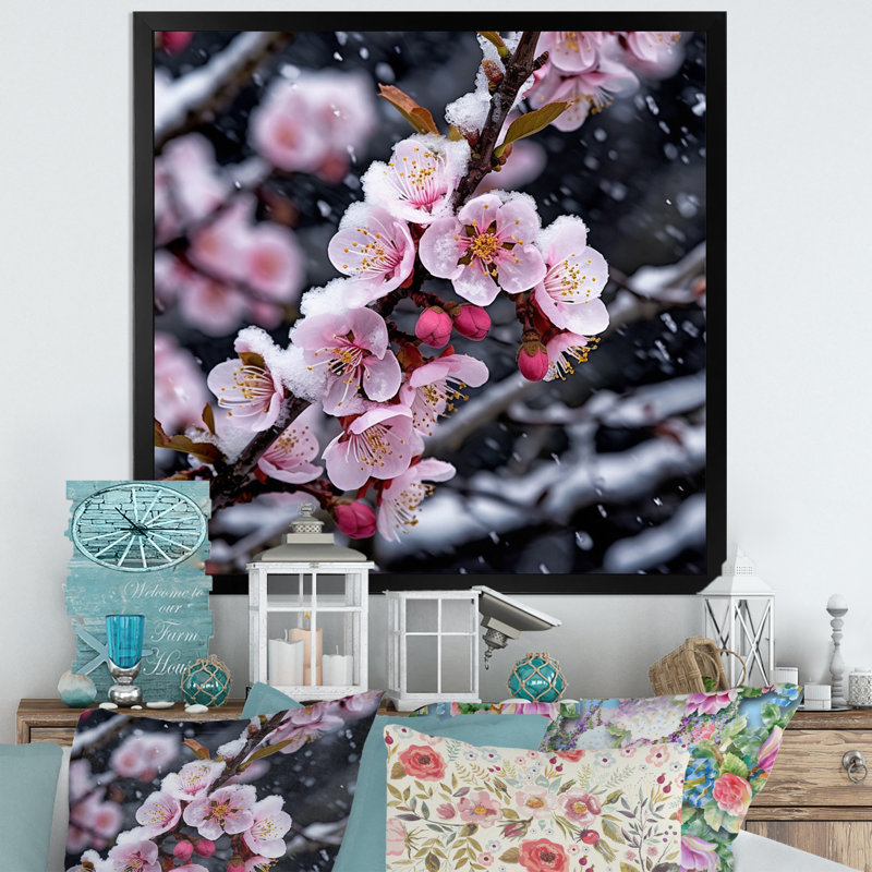 Fleur de cerisier en hiver I, H 24 po x l 24 po x P 1 po, Cadre flottant noir