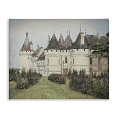 "French Castle Landmark", art mural par Graffi *ee Studios
