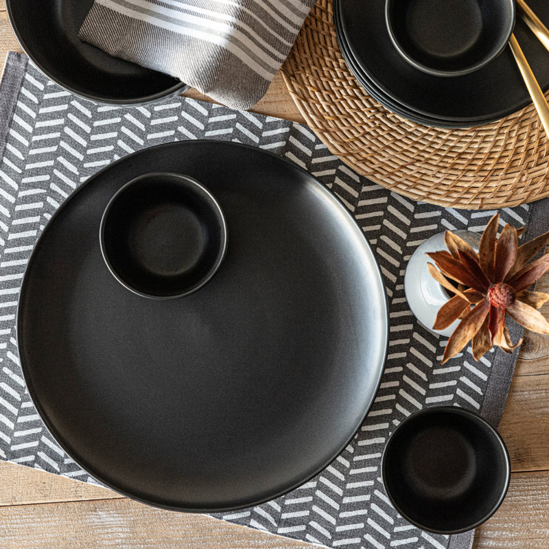 Over&Back Coupe Round Serving Platter, Black
