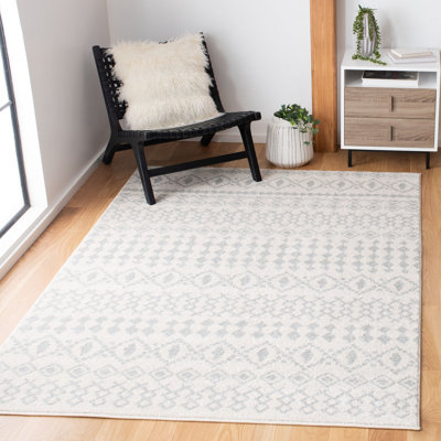 Lorenco Southwestern Ivory/LightGray/Green Area Rug