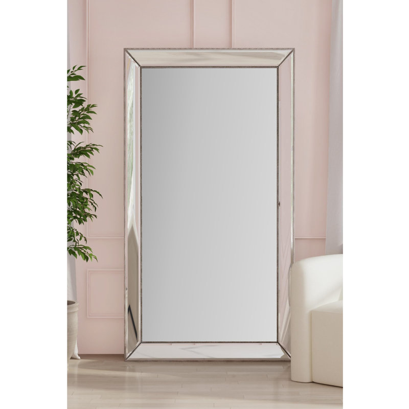 Miroir rectangulaire biseauté pleine longueur Ashley Leaner