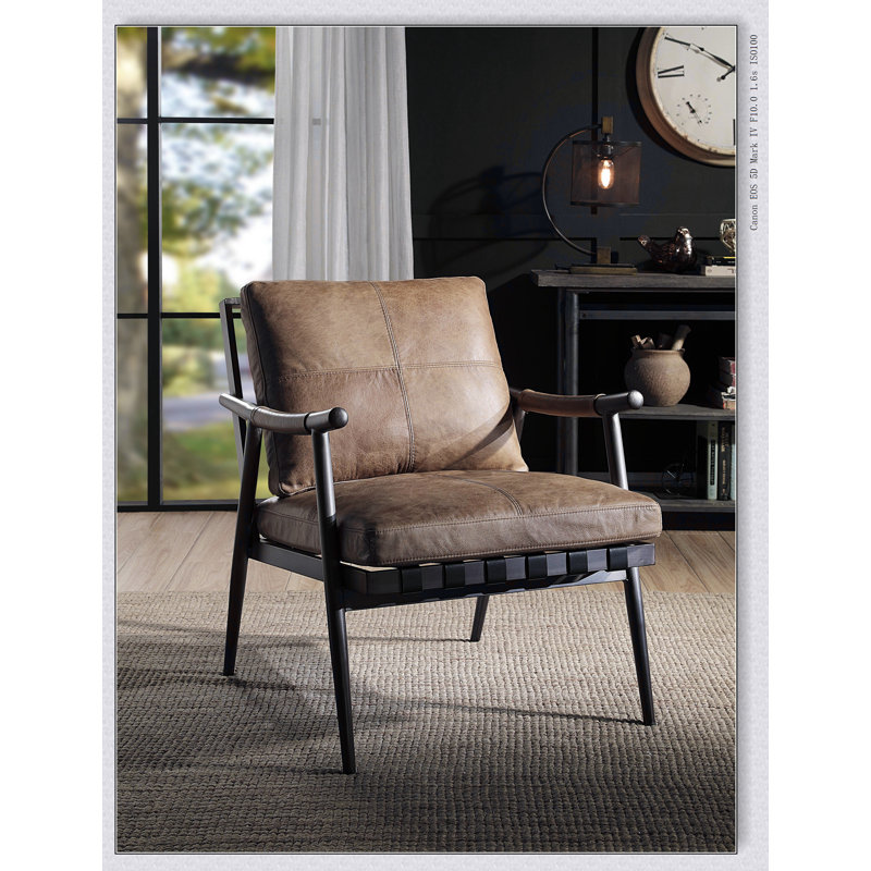 Chaise d'appoint Berham en châtaignier et fer mat avec pieds en métal