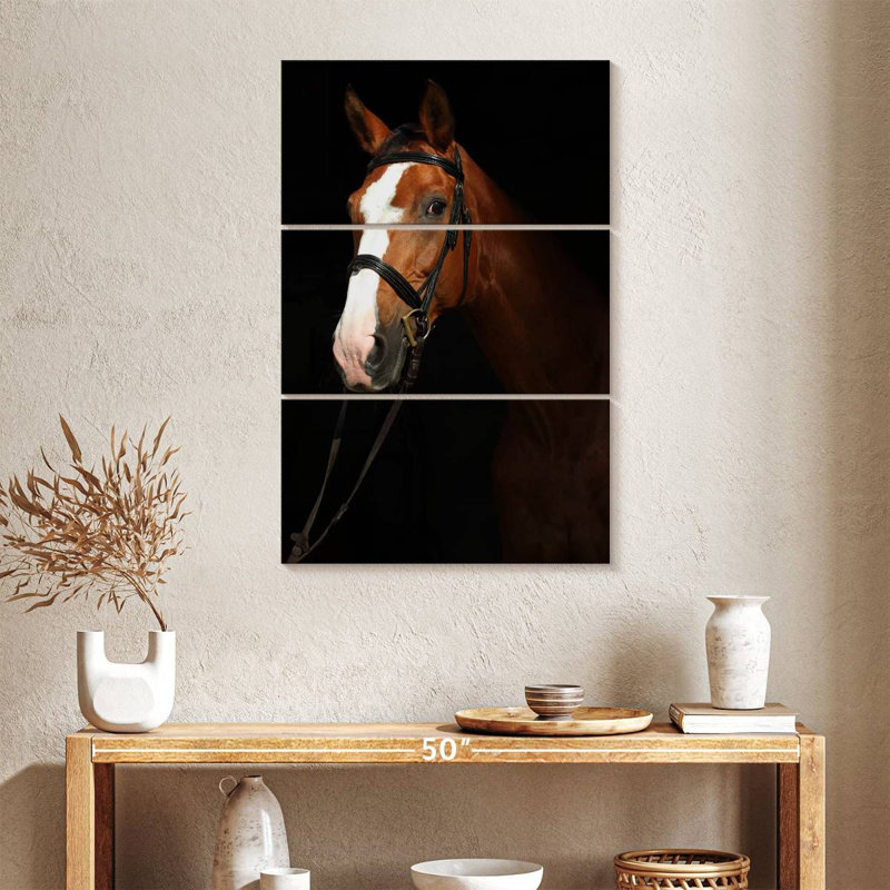 Cheval pur-sang Brampt dans le noir, H 32 po x l 20 po
