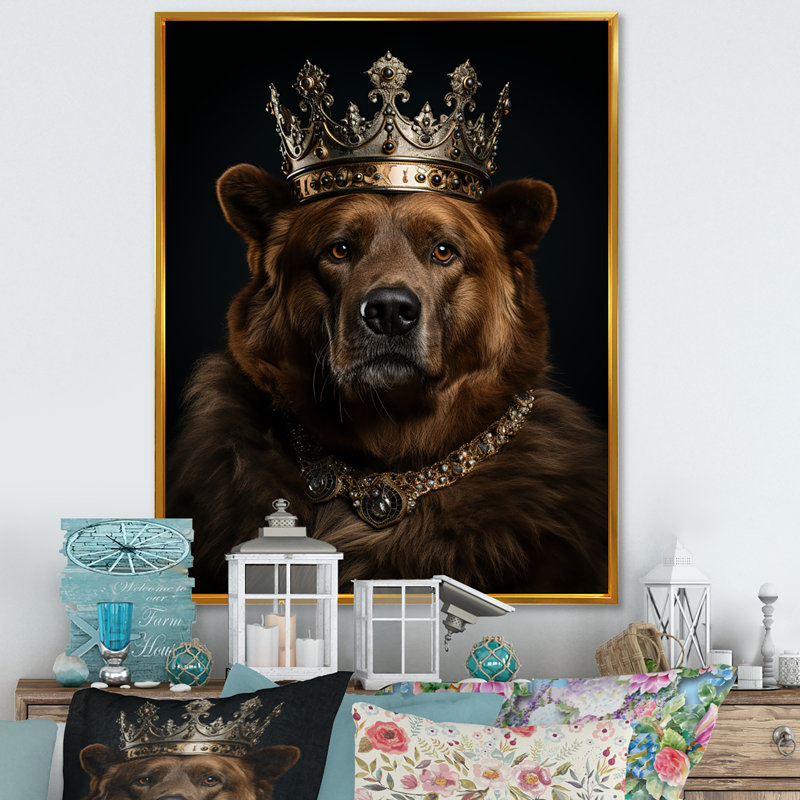 «Royal Bear Crown Portrait II» - art mural ours, Cadre flottant doré, H 44 po x l 34 po x P 1,5 po