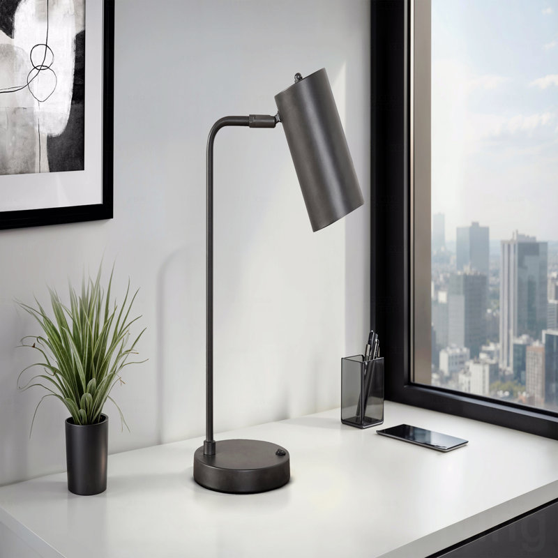Lampe de table - H 18 po, port USB inclus, métal gris, abat-jour gris