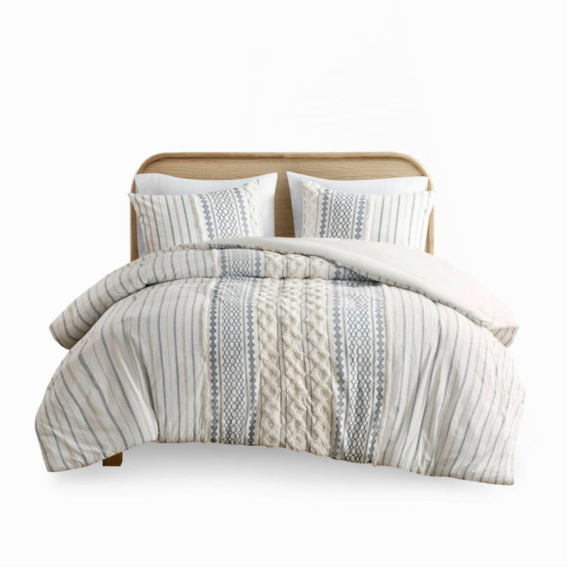 Cotton Printed Comforter Set With Chenille, Queen Comforter + 2 Additional Pieces, White/Navy