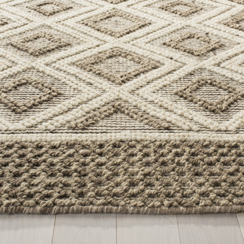 Kentshire Hand Woven Wool/Cotton Geometric Rug in Beige, Rectangle 4' x 6'
