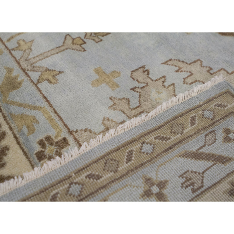 Tapis bleu clair et ivoire noué à la main de haute qualité, Rectangle 6 pi 1 po x 8 pi 9 po
