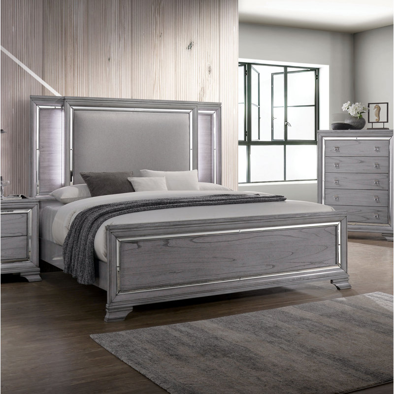 Meaghann Upholstered Standard Bed, California King