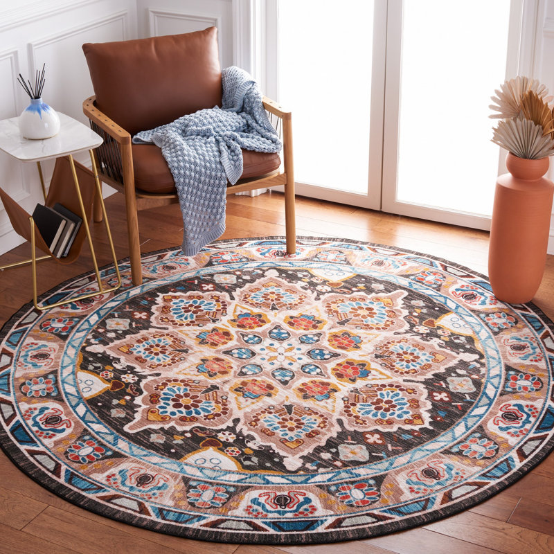 Manado Oriental Beige/Charcoal Area Rug, Round 6'7"