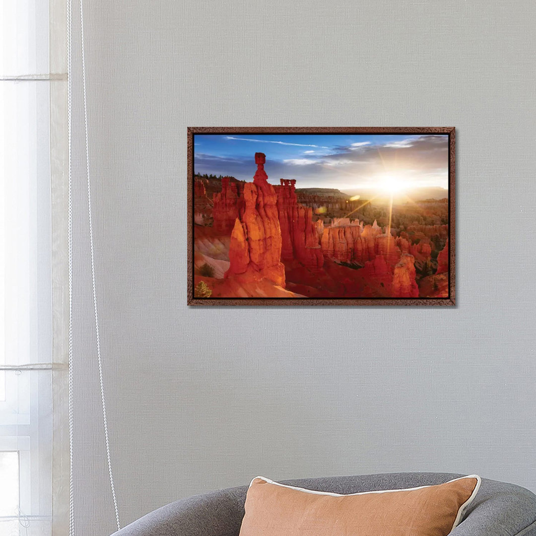 Leinwandbild Sunrise, Thor's Hammer, Bryce Canyon National Park, Utah, Usa von Matteo Colombo