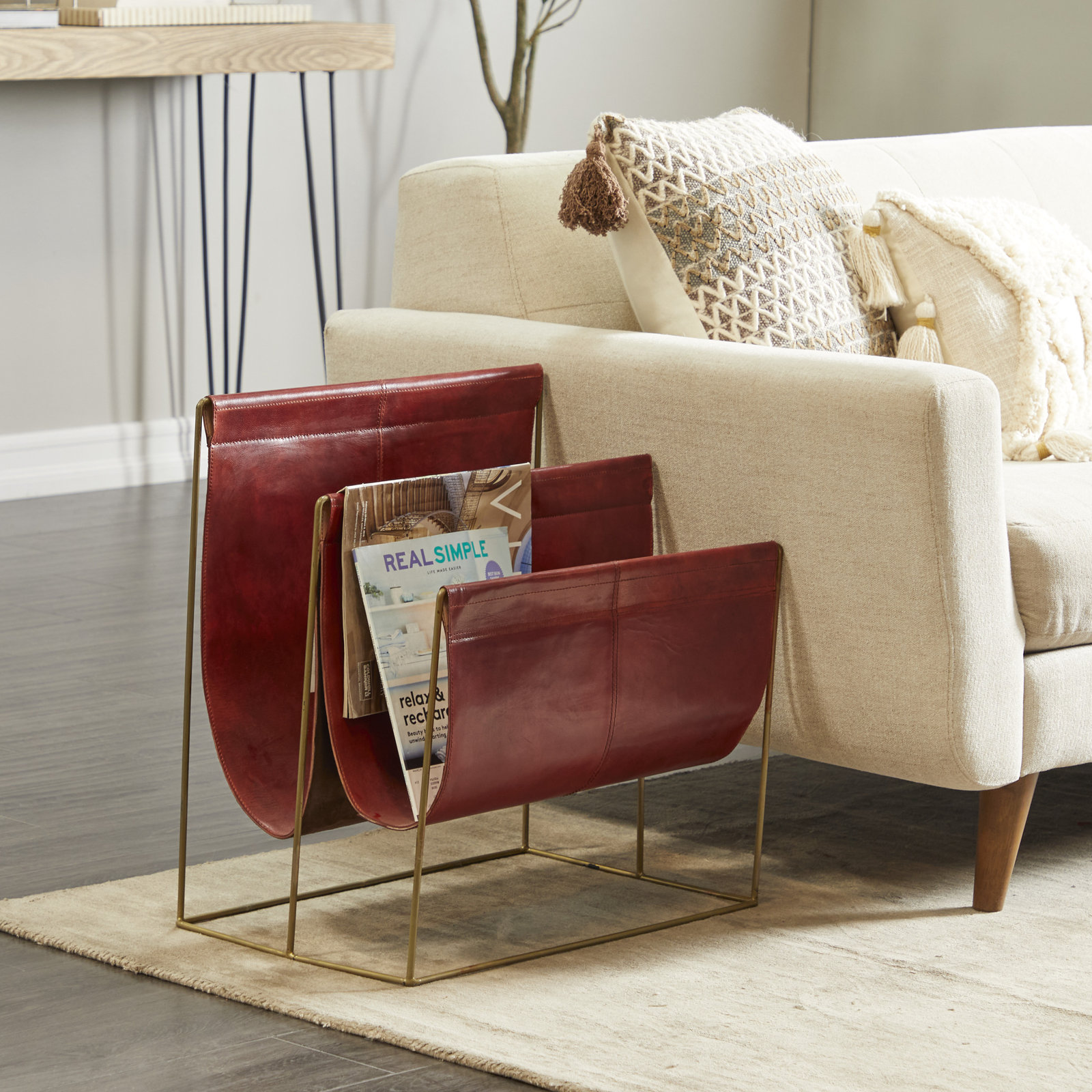 Ginesta Magazine Rack, Red