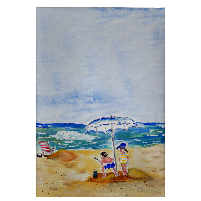Serviette d'Alaina Boy at Beach