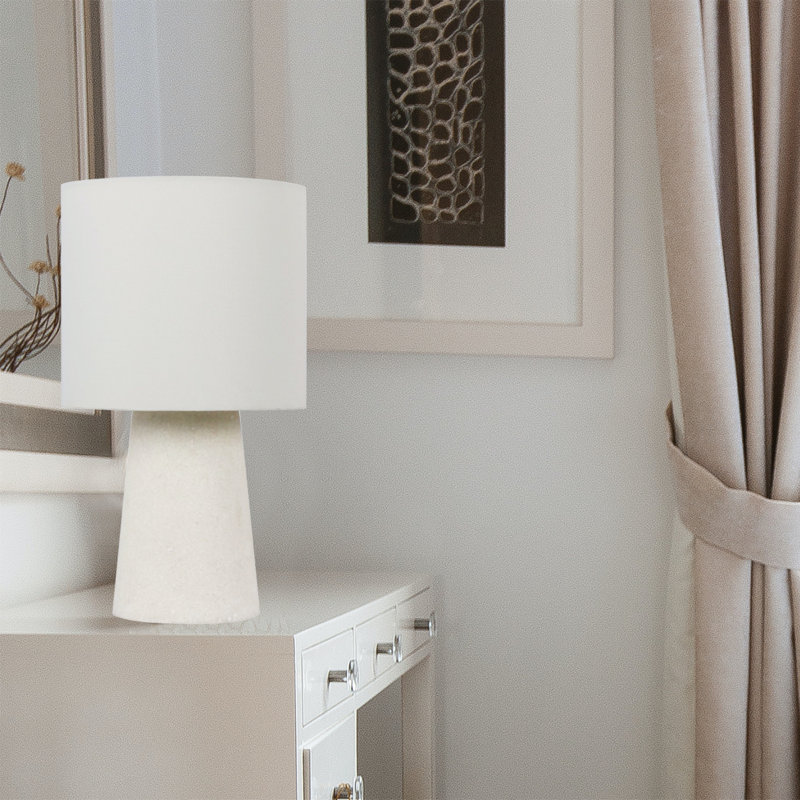 Lampe de table en pierre Gemia, H 18 po x l 10 po x P 10 po