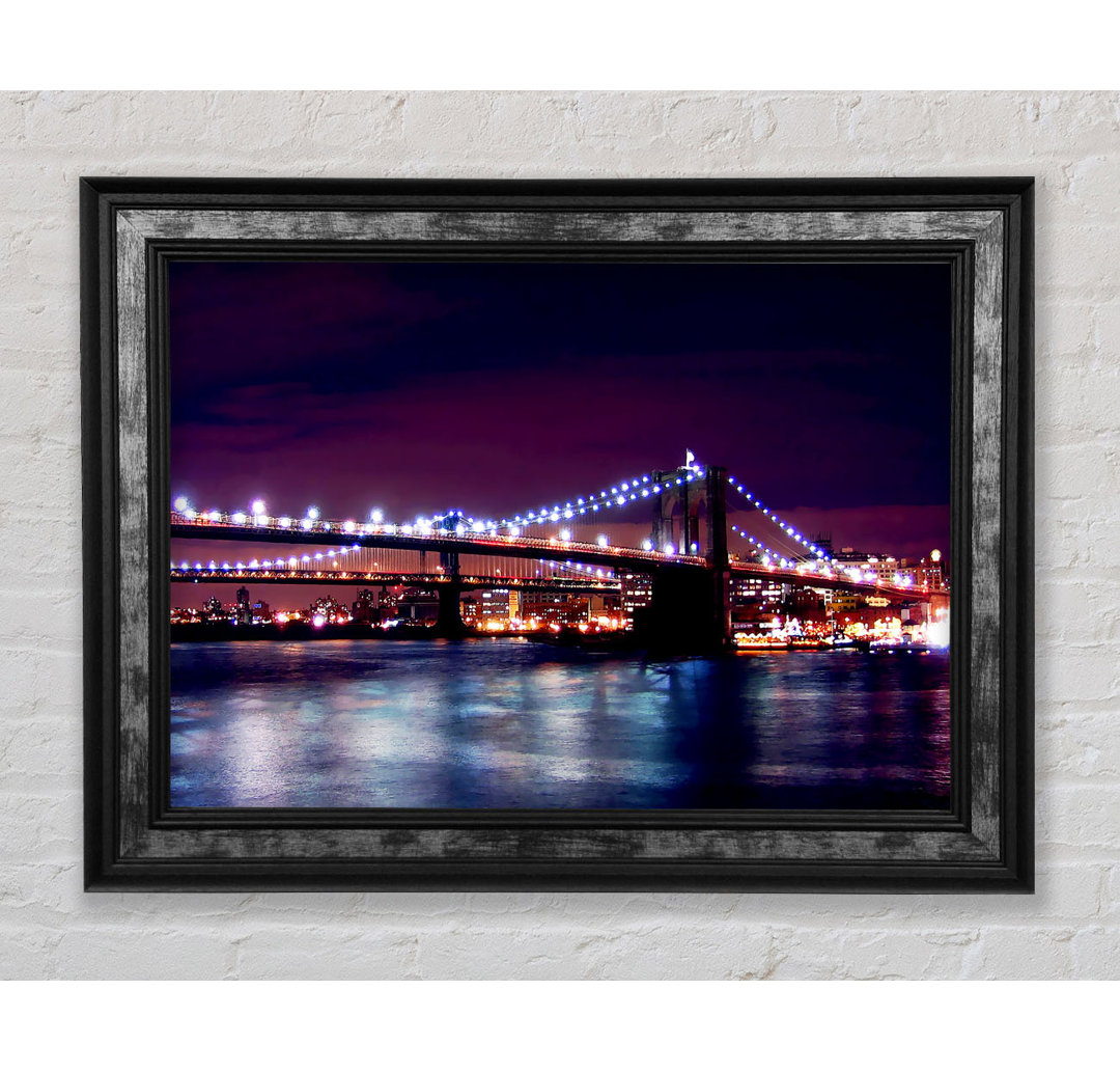 Brooklyn Bridge Lights by the Water - Einzelne Bilderrahmen Kunstdrucke