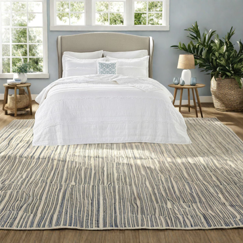 -Piece White Reversible Ruffle Bedding Sets, Polyester Shabby Chic Home