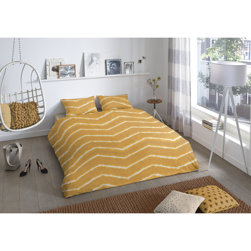 Brayden Studio Reaon Cotton Chevron / Zig Zag Duvet Cover Set with Pillowcases
